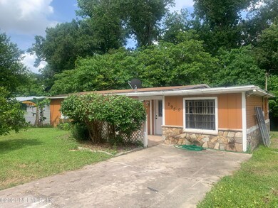 2950 Farmer Terrace, Jacksonville, FL 32216 - photo 2