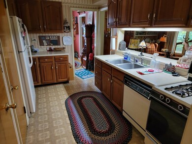 109 Maple Dr, Edinboro, PA 16412 - photo 3