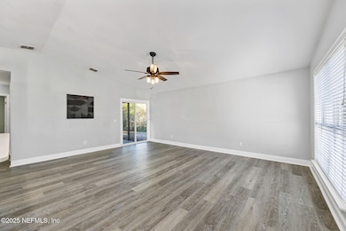 1672 Sandy Hollow Loop, Middleburg, FL 32068 - photo 5