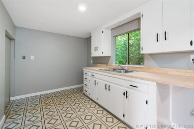 203 Tomhawk Ln, Spavinaw, OK 74366 - photo 6