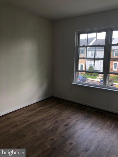 22 Piedmont Ct, Halethorpe, MD 21227 - photo 4