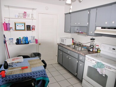 609 NE 6th Ct unit E, Boynton Beach, FL 33435 - photo 3