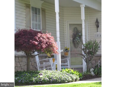 1014 Bordeaux Ln, Pennsburg, PA 18073 - photo 2