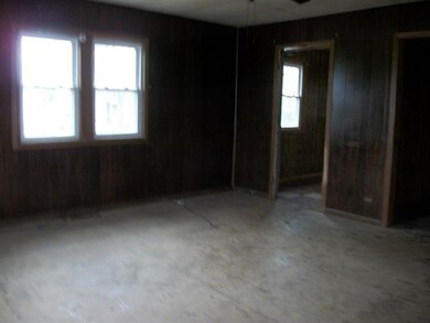 1715 N Kankakee St, Lincoln, IL 62656 - photo 7