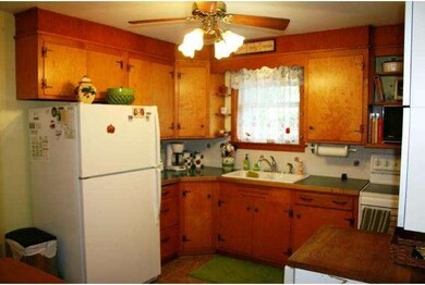 1316 Natalie Rd, Phoenixville, PA 19460 - photo 4