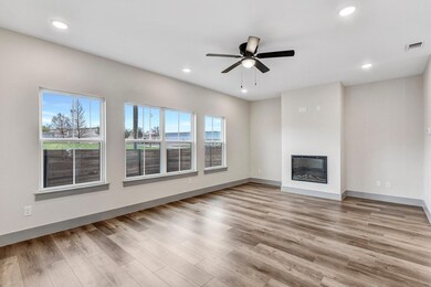 4901 Sweetbay Rd, Sherman, TX 75092 - photo 5