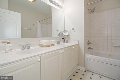 2002 Peggy Stewart Way unit 201, Annapolis, MD 21401 - photo 4