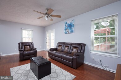 9601 Donnan Castle Ct, Laurel, MD 20723 - photo 3