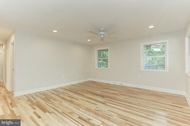 119 Maple Dr, Annapolis, MD 21403 - photo 5