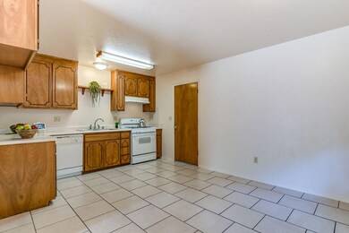 Kitchen Tile Floor