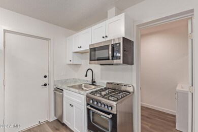 1027 E Dunlap Ave unit 2, Phoenix, AZ 85020 - photo 6