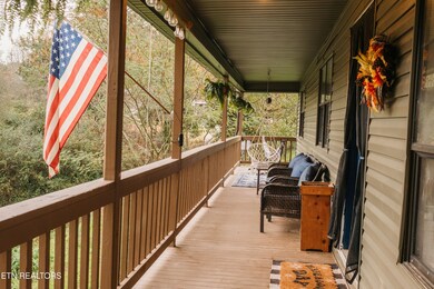 455 Back Valley Rd, Oliver Springs, TN 37840 - photo 3