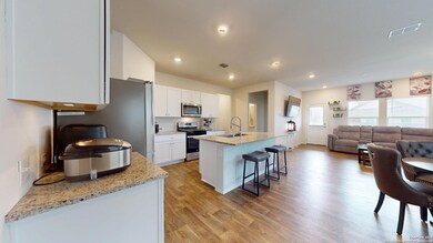 4021 Lilac Path, Saint Hedwig, TX 78152 - photo 4