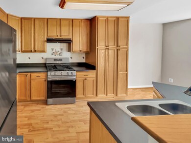 17518 Isle Royale Terrace, Dumfries, VA 22025 - photo 6