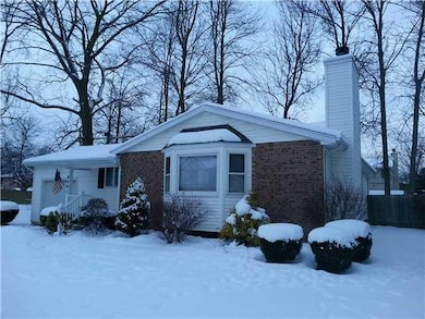 986 Castlebar Dr, North Tonawanda, NY 14120 - photo 2