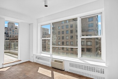 1050 5th Ave unit 17A, New York, NY 10028 - photo 3