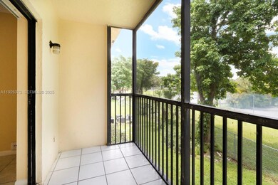 9022 NW 28th Dr unit 2301, Coral Springs, FL 33065 - photo 4