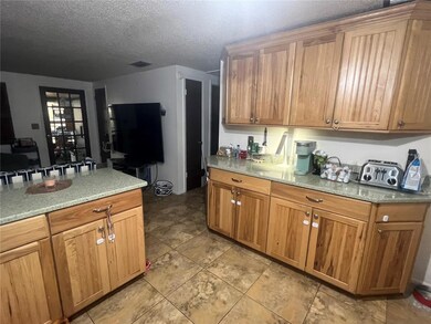 612 S 68th St, Tampa, FL 33619 - photo 5