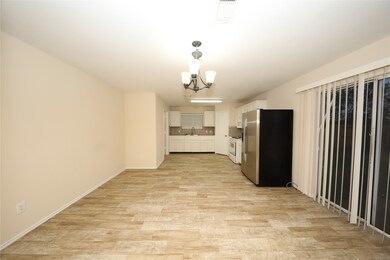 12620 Rio Bravo St, Rosharon, TX 77583 - photo 5