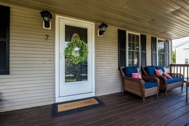 7 Leonard Place, Foxboro, MA 02035 - photo 5