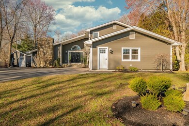 4 John Winthrop St, North Dartmouth, MA 02747 - photo 2