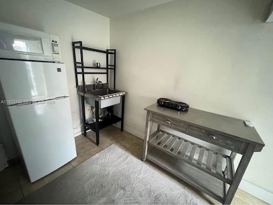 11XX SW 24 Ave unit C, Fort Lauderdale, FL 33312 - photo 2