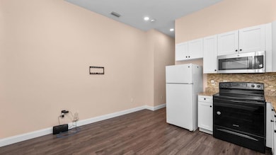 2314 W Chestnut St unit B, Tampa, FL 33607 - photo 5