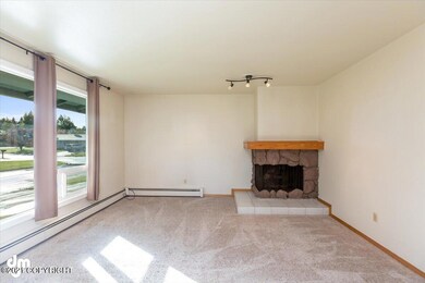 03-Living Room MS_8159