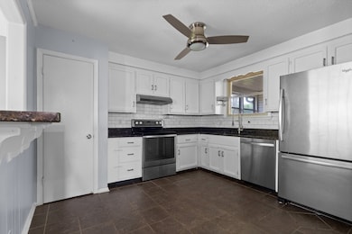 2560 Memorial Drive Extension, Clarksville, TN 37043 - photo 3