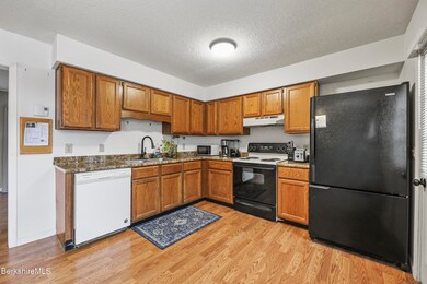 40 Kitchen
