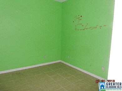 1004 Kerry Dr, Calera, AL 35040 - photo 3