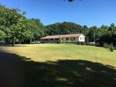 110 Towering Oaks Dr, Tennessee Ridge, TN 37178 - photo 2