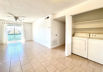 1516 E Bay Area Blvd Blvd N unit U2, Houston, TX 77058 - photo 4