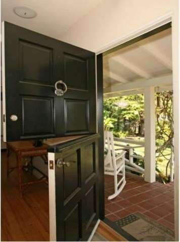 Split door lets the outdoor in