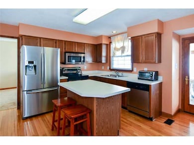 Kitchen. Stainless Steel appliances, kitchen islan