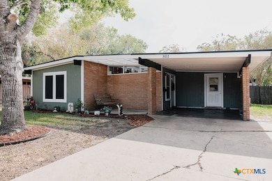 801 Fern Ln, Victoria, TX 77904 - photo 2