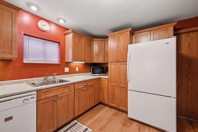 112 E Tuttle St, Norway, IA 52318 - photo 6