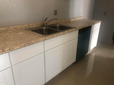 4449 N 49th Dr, Phoenix, AZ 85031 - photo 5