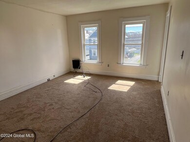 330 Mohawk Ave, Schenectady, NY 12302 - photo 4