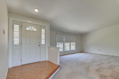 25 N Valley Road Roosevelt NJ-large-008-