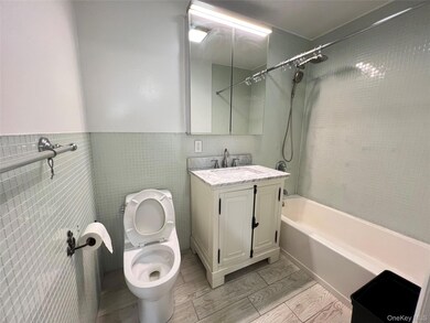 6070 Woodhaven Blvd unit 3H, Elmhurst, NY 11373 - photo 5