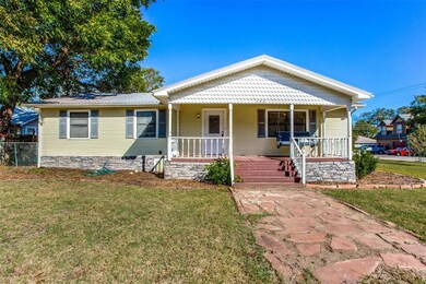 402 W Walnut St, Whitewright, TX 75491 - photo 2