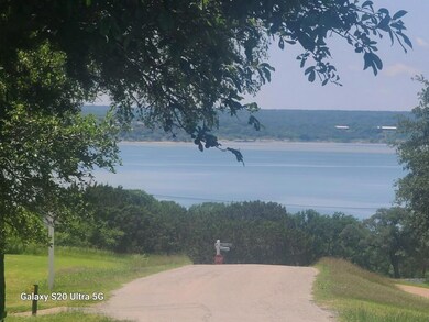 26002 Woodacre Dr, Whitney, TX 76692 - photo 5