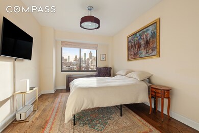350 E 72nd St unit 12A, New York, NY 10021 - photo 4