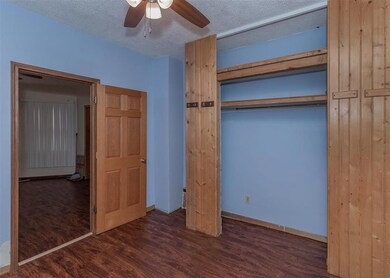 1828 W 6th St, Davenport, IA 52802 - photo 4