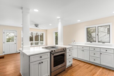 64 Wesskum Wood Rd, Riverside, CT 06878 - photo 5