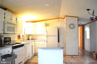 13 Rosewood Ln, Phoenixville, PA 19460 - photo 6