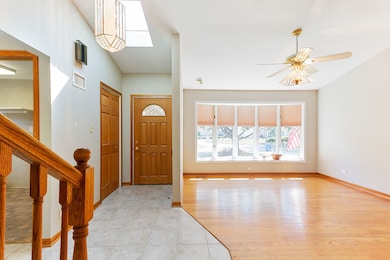 269 W Kimbell Ave, Elmhurst, IL 60126 - photo 5