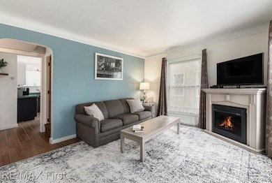 2217 E 10 Mile Rd, Royal Oak, MI 48067 - photo 2