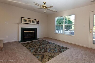 2Livingroom2604SirThomasWayWilliamsburgV